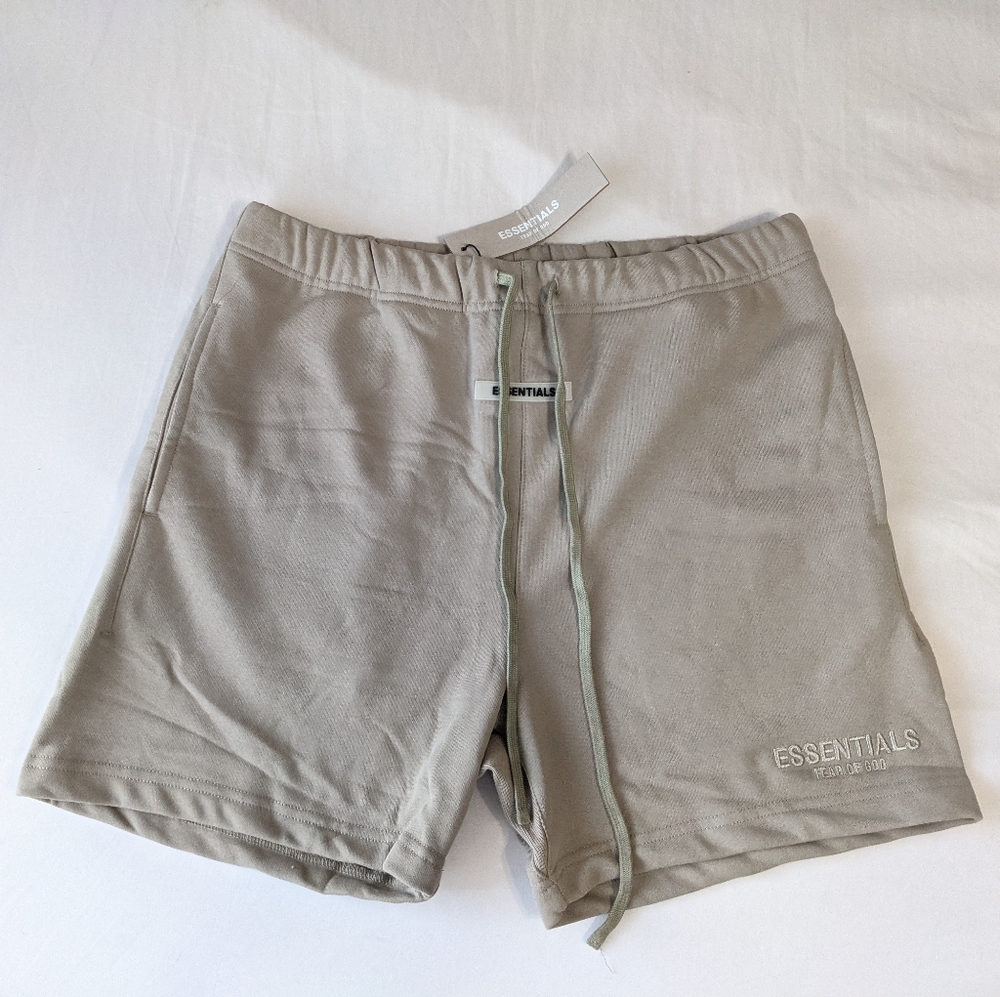 Fear of God Essentials Shorts Small